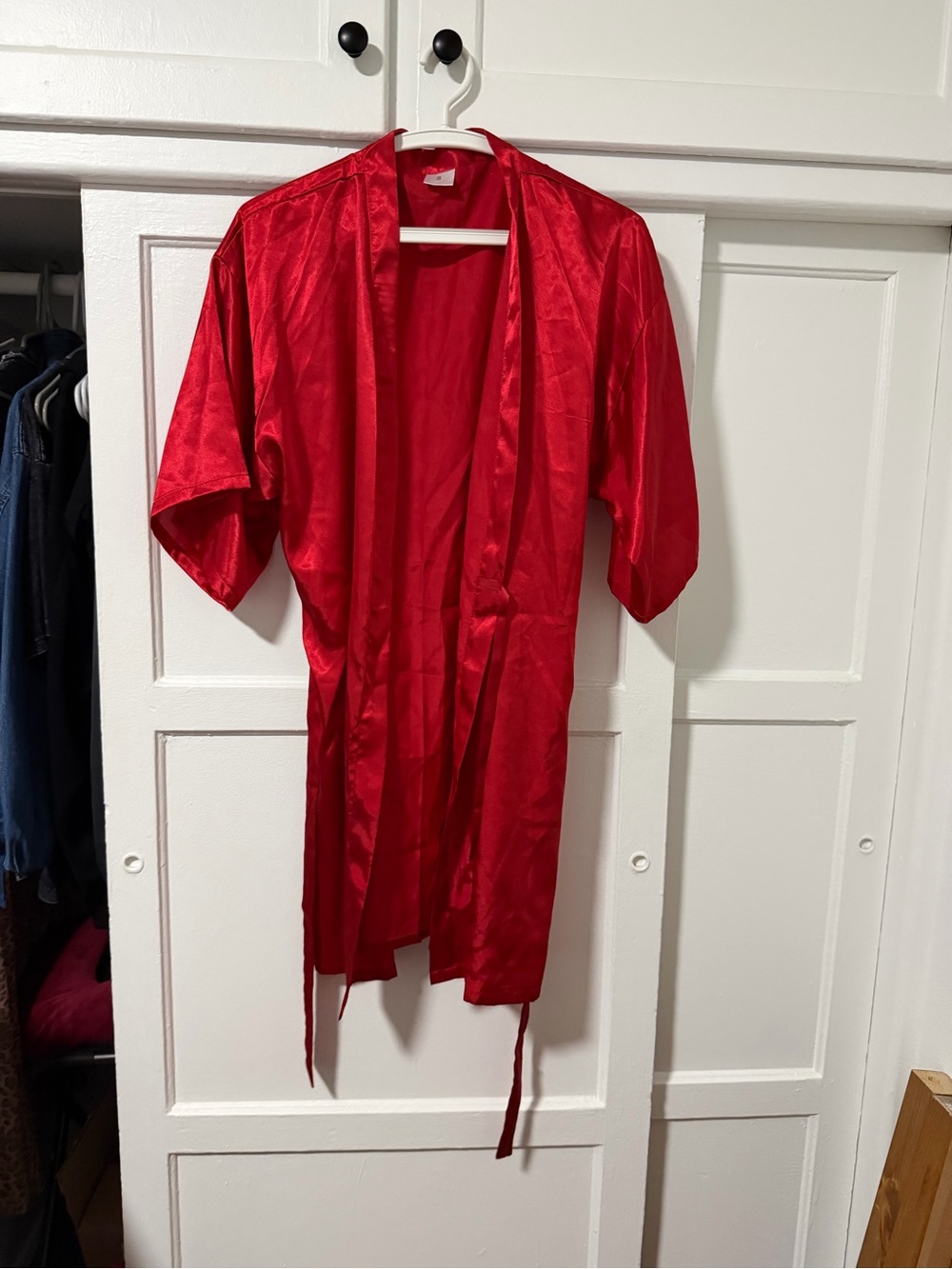 Source Unknown Red Satin Kimono Robe - Picture 2 of 6